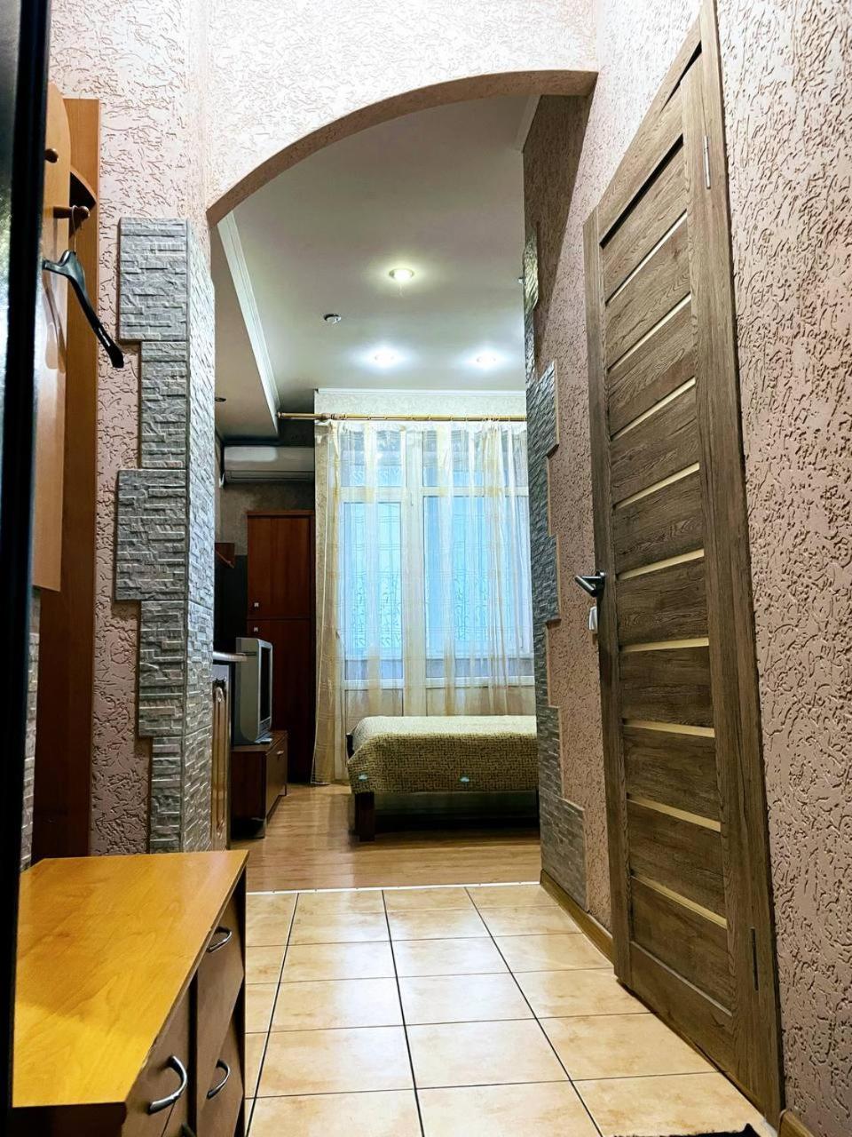 Апартаменты В Центре Кривого Рога Krywyj Rih Exterior foto